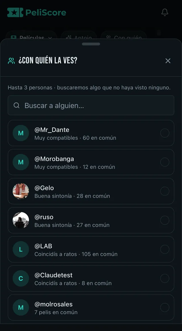 Pantalla de PeliScore para elegir con quién ves la película, hasta tres personas